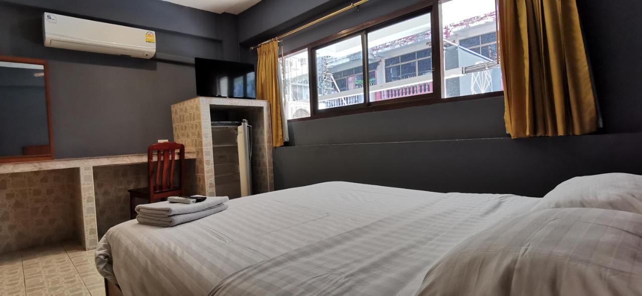 Jellyfish Hostel Jomtien pláž Exteriér fotografie