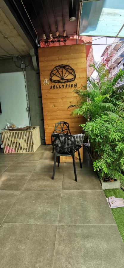 Jellyfish Hostel Jomtien pláž Exteriér fotografie